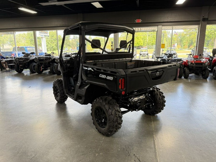 2025 Can-Am® Defender XT HD10