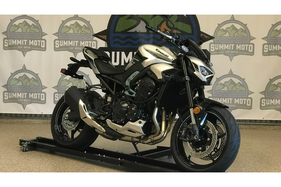 2025 Kawasaki Z900 ABS (ZR900SSFAN)
