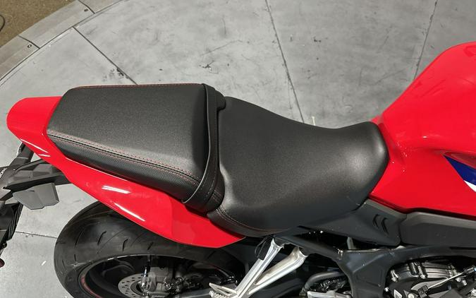 2026 Honda CBR650R E-Clutch