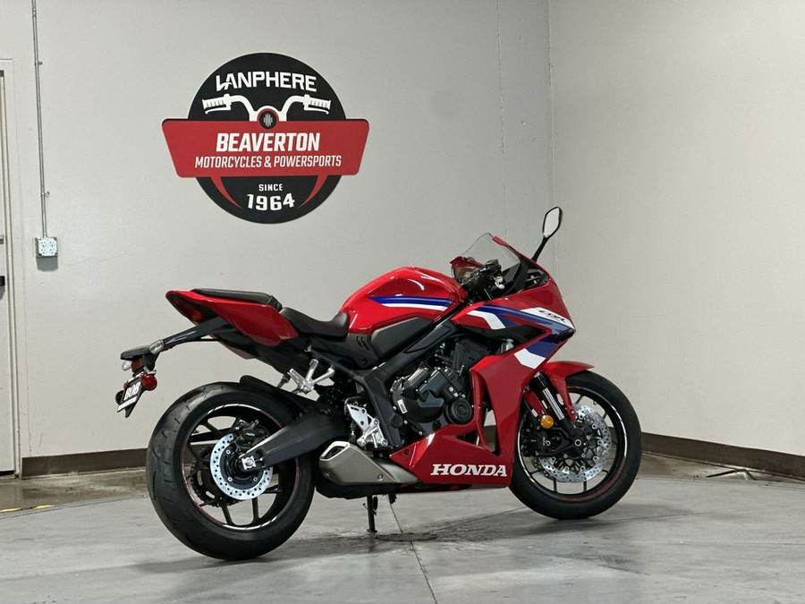 2026 Honda CBR650R E-Clutch