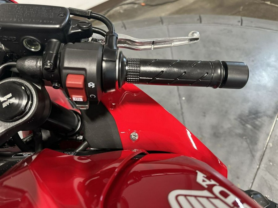 2026 Honda CBR650R E-Clutch