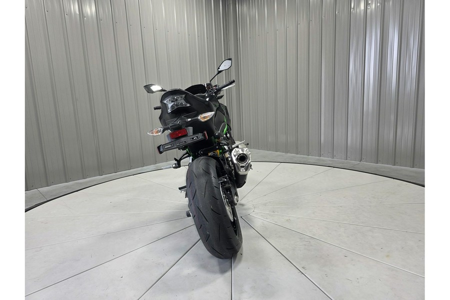 2024 Kawasaki Z900 SE ABS