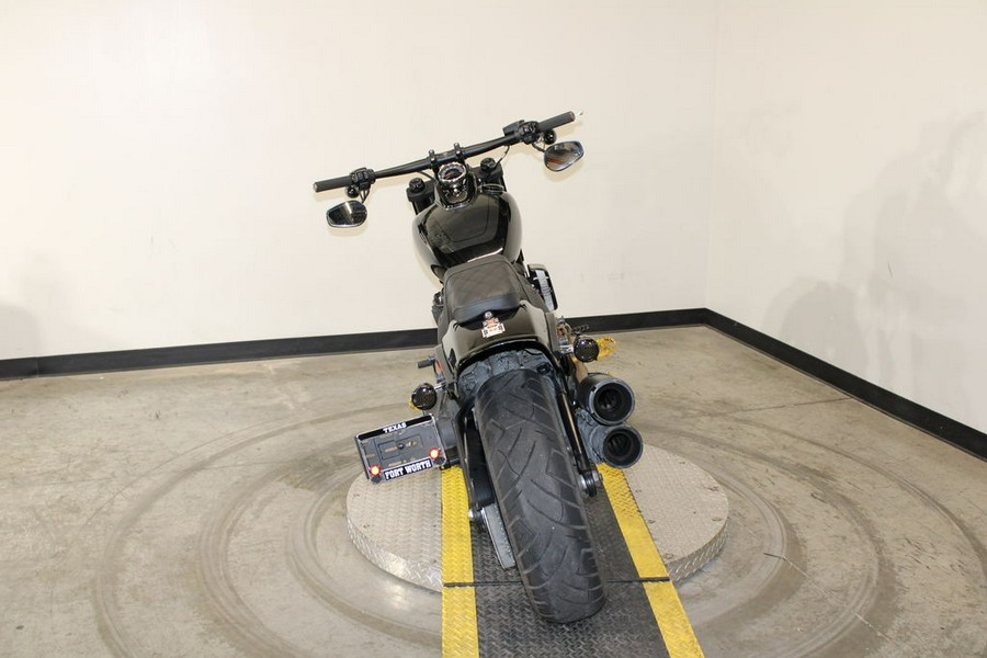 2018 Harley-Davidson® FXFBS - Softail® Fat Bob® 114