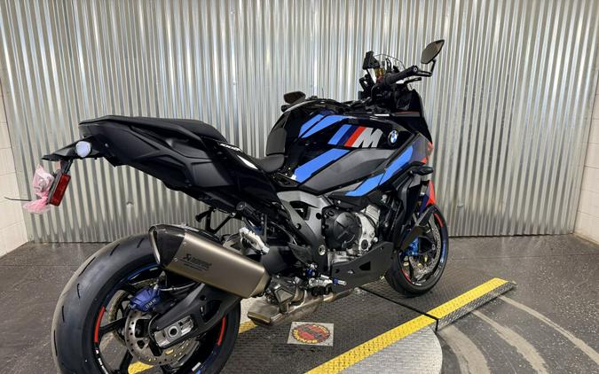 2026 BMW Motorrad M 1000 XR