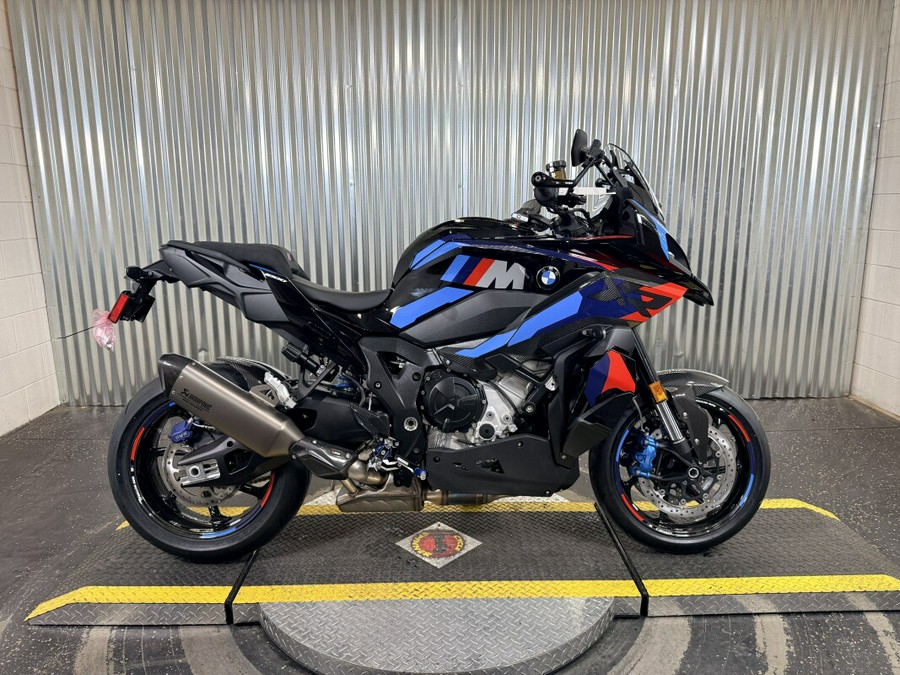 2026 BMW Motorrad M 1000 XR