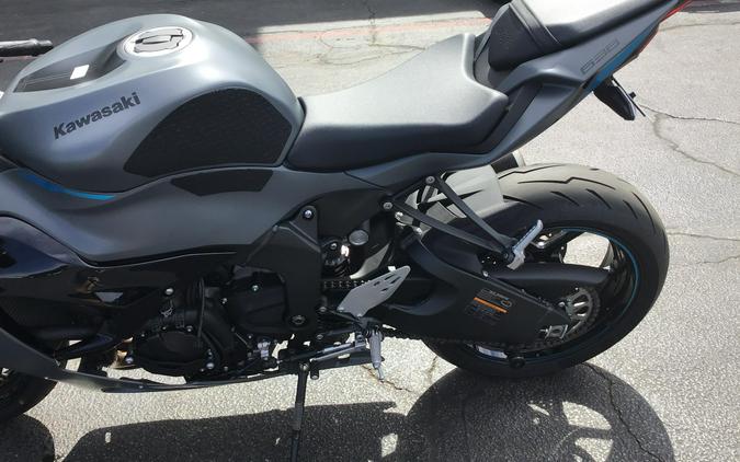 2025 KAWASAKI NINJA ZX-6R