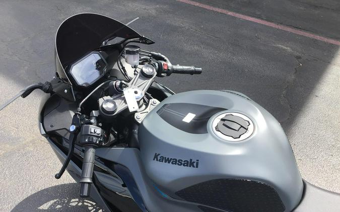 2025 KAWASAKI NINJA ZX-6R