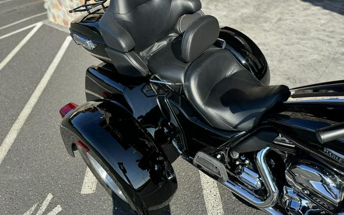 2014 Harley-Davidson Trike FLHTCUTG - Tri Glide Ultra