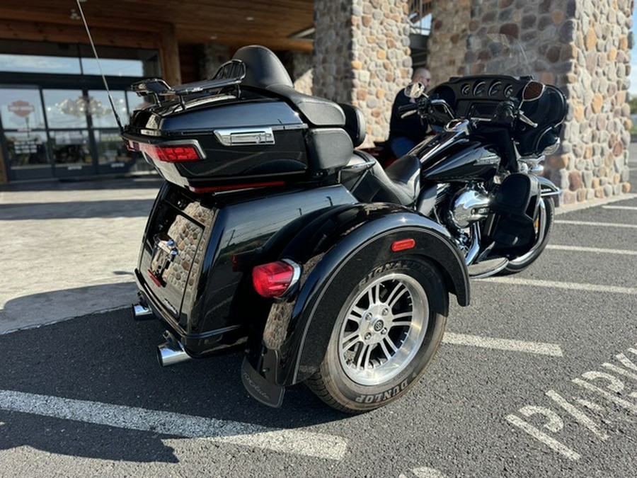 2014 Harley-Davidson Trike FLHTCUTG - Tri Glide Ultra