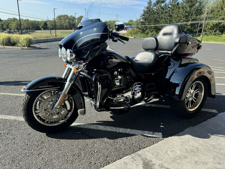 2014 Harley-Davidson Trike FLHTCUTG - Tri Glide Ultra