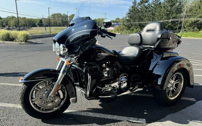 2014 Harley-Davidson Trike FLHTCUTG - Tri Glide Ultra