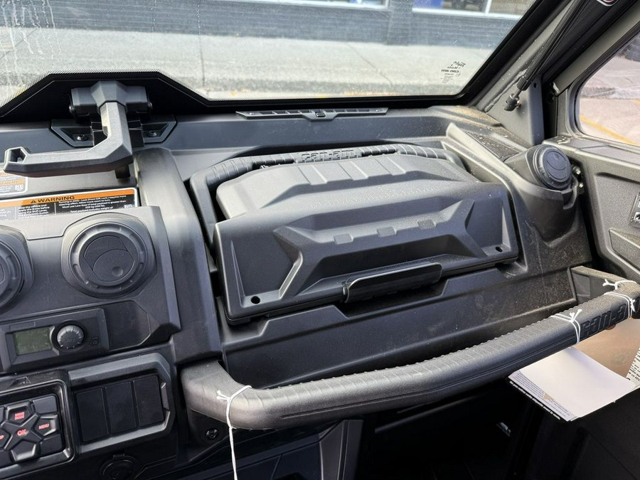 2025 Can-Am® Defender Limited HD10 Desert Tan & Stealth Black