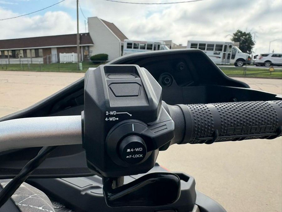 2025 CFMOTO CFORCE 800 Touring