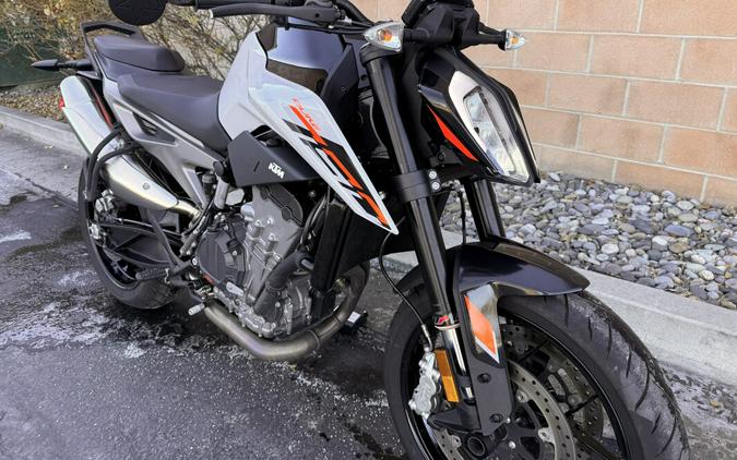 2024 KTM 790 Duke
