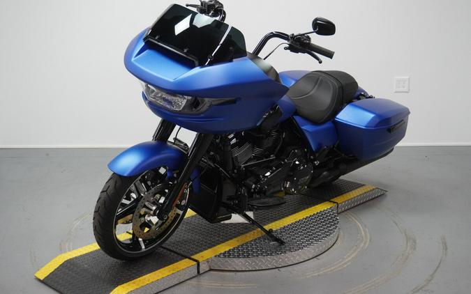 2026 Harley-Davidson® Road Glide® Aurora Blue Denim Black Trim