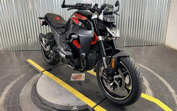 2026 BMW Motorrad R 1300 R