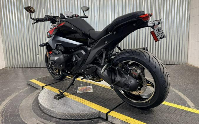 2026 BMW Motorrad R 1300 R