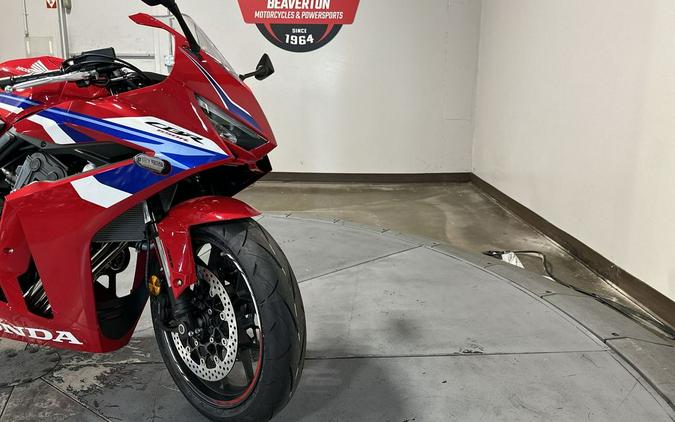 2026 Honda CBR650R E-Clutch