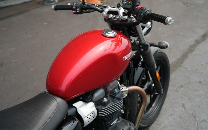 2019 Triumph Street Twin Korosi Red
