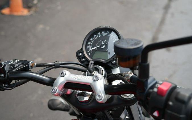 2019 Triumph Street Twin Korosi Red