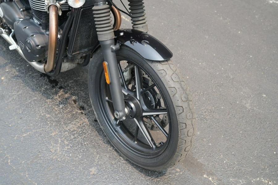 2019 Triumph Street Twin Korosi Red