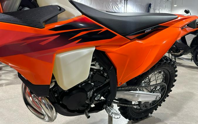 2027 KTM 250 XC-W