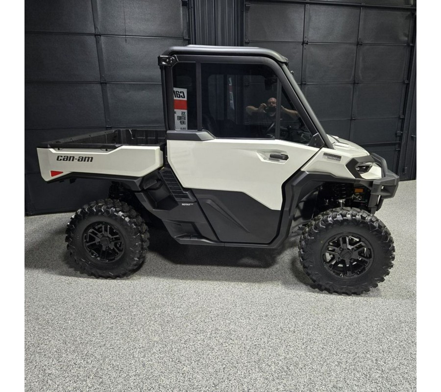 2026 Can-Am Defender Limited HD11