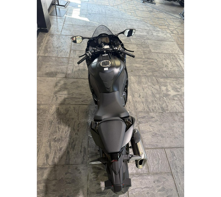 2025 ZX10R ABS with only 150 miles!!!