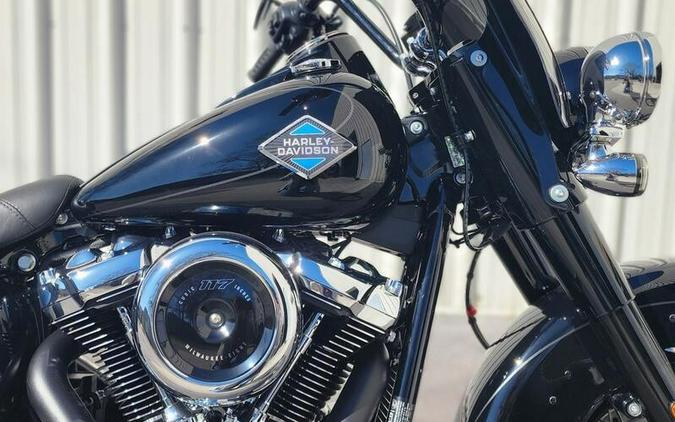 2025 Harley-Davidson® FLHC Heritage Classic