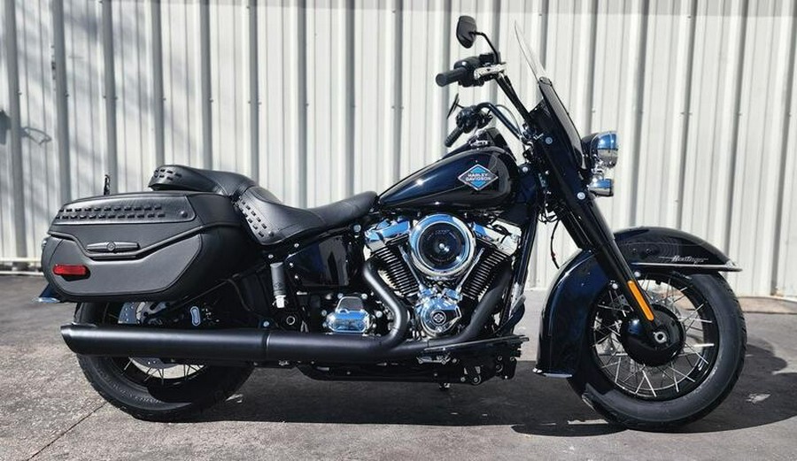 2025 Harley-Davidson® FLHC Heritage Classic