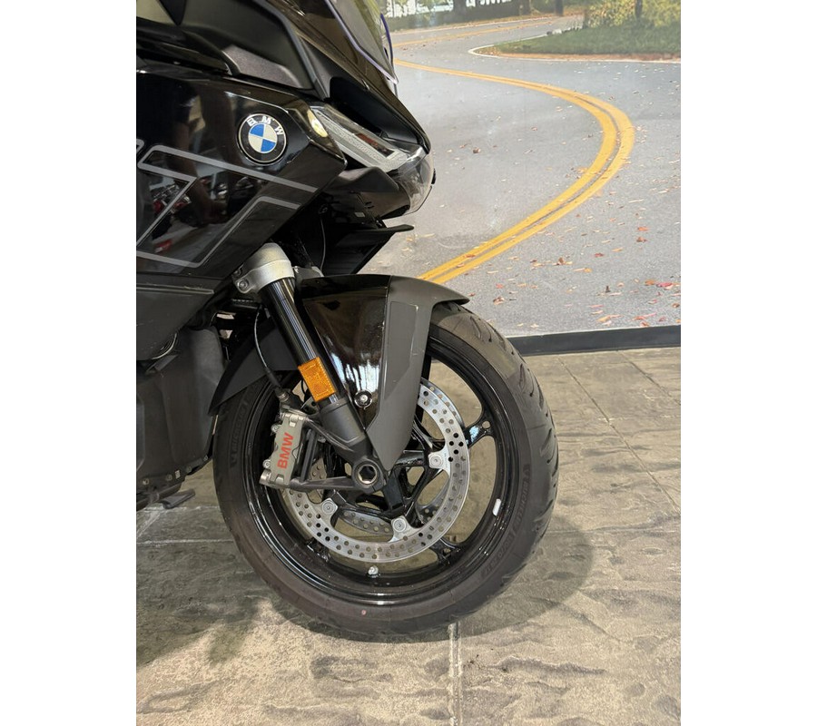 2026 R1300RT Triple Black only 1314 miles!!!