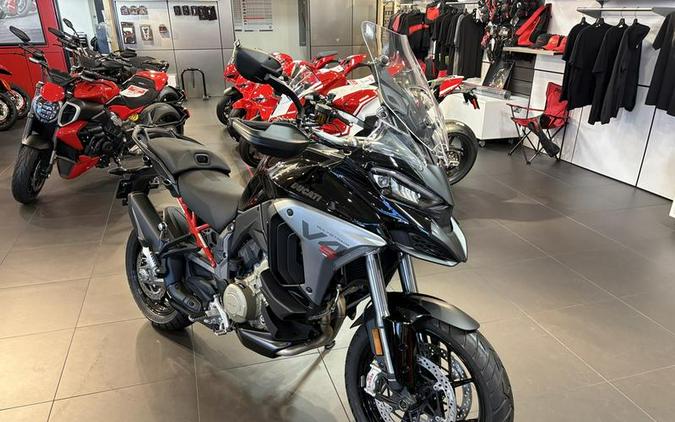 2025 Ducati Multistrada V4 S Travel & Radar Thrilling Black