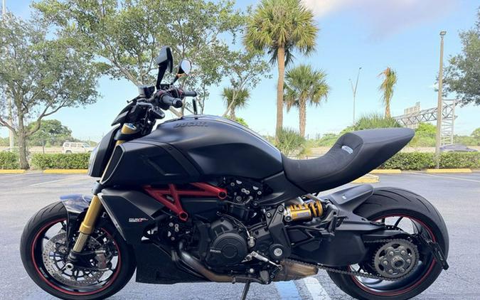2022 Ducati Diavel 1260 S Total Black