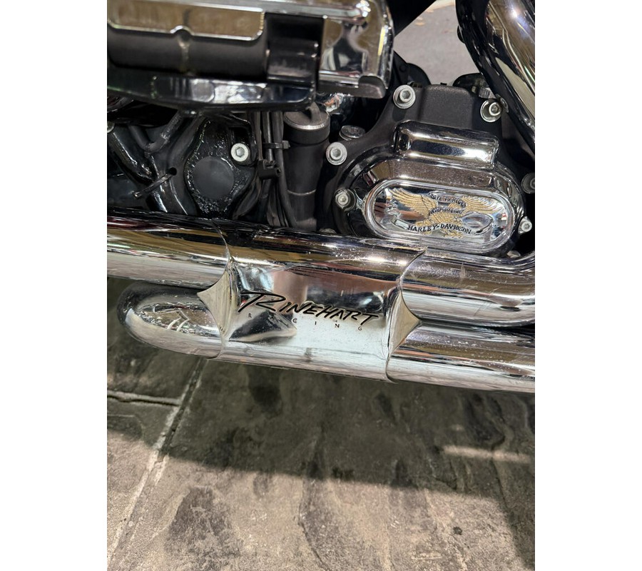 2014 Harley-Davidson Ultra Limited w/ full Rinehart exhaust