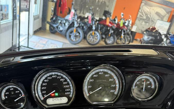 2014 Harley-Davidson Ultra Limited w/ full Rinehart exhaust