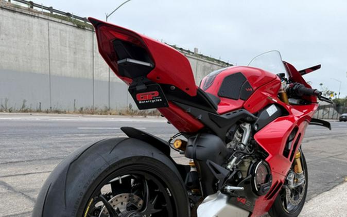 2022 Ducati Panigale V4 S