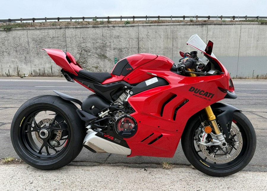 2022 Ducati Panigale V4 S