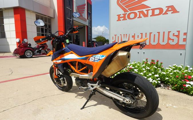 2023 KTM SMC 690 R