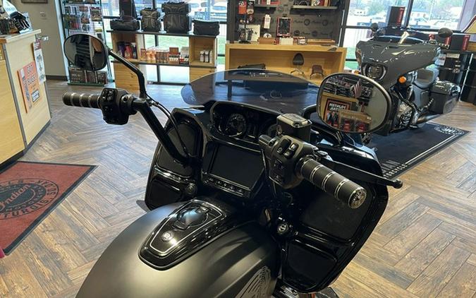 2025 Indian Challenger Dark Horse 112 W/Powerband Audio Blac