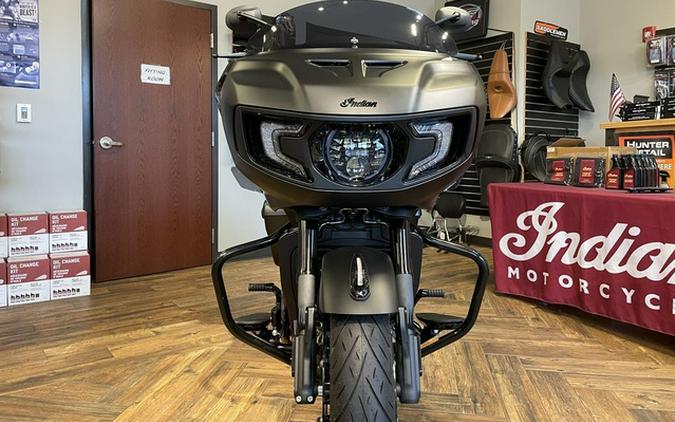 2025 Indian Challenger Dark Horse 112 W/Powerband Audio Blac