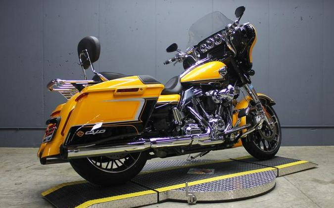 2022 Harley-Davidson® FLHXSE - CVO™ Street Glide®