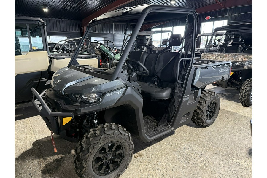 2024 Can-Am DEF XT HD7