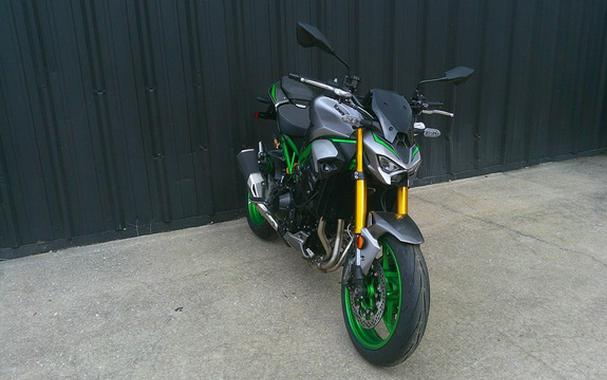 2025 Kawasaki Z900 SE ABS