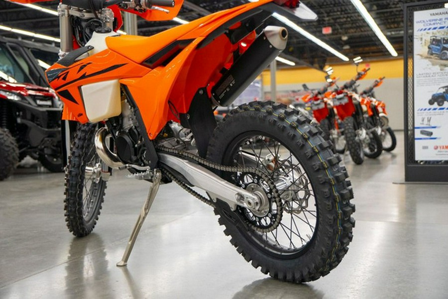 2025 KTM XC 250 W