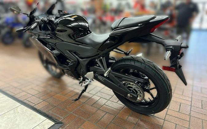 2026 Yamaha YZF-R3 ABS