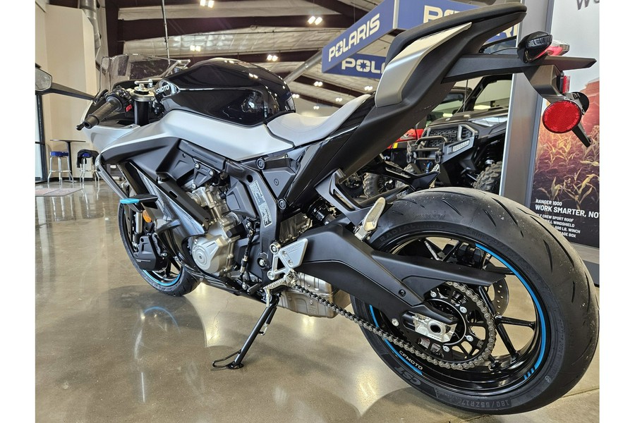 2026 CFMOTO SS 675