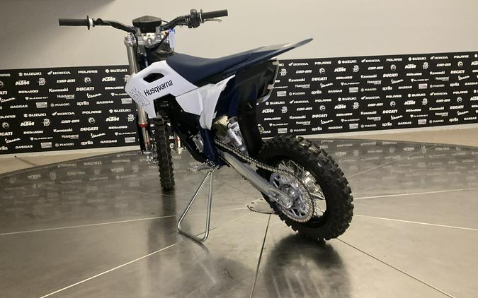 2027 HUSQVARNA EE 5 - 040237Q