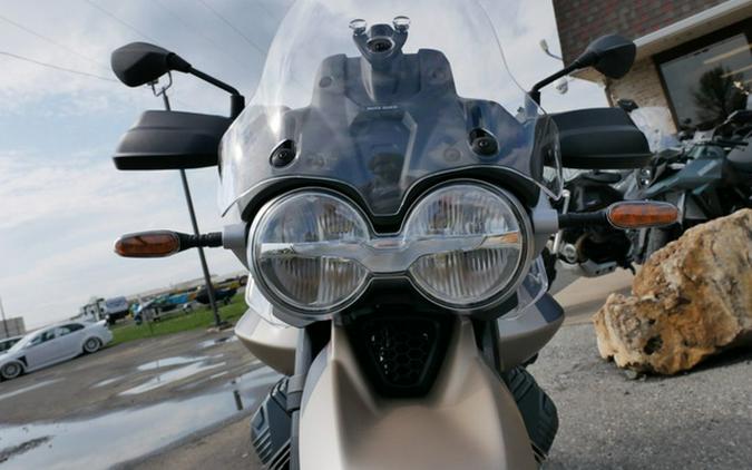 2026 Moto Guzzi V85 TT Travel