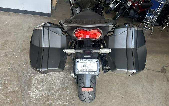 2025 Kawasaki Versys® 1100 SE LT ABS