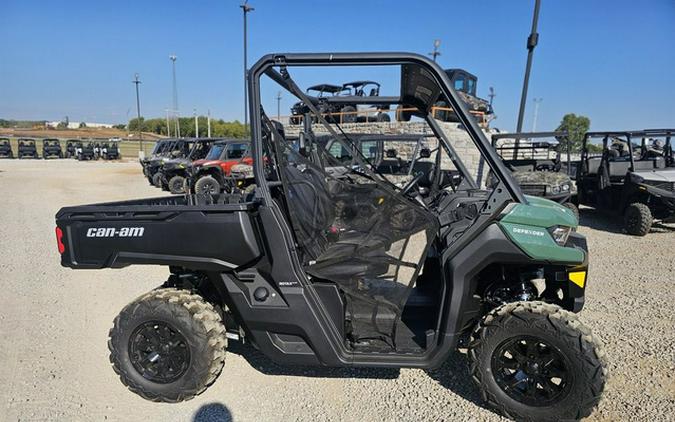 2025 Can-Am Defender DPS HD9